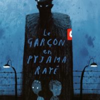 Le garçon en pyjama rayé