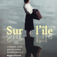 Sur l'île